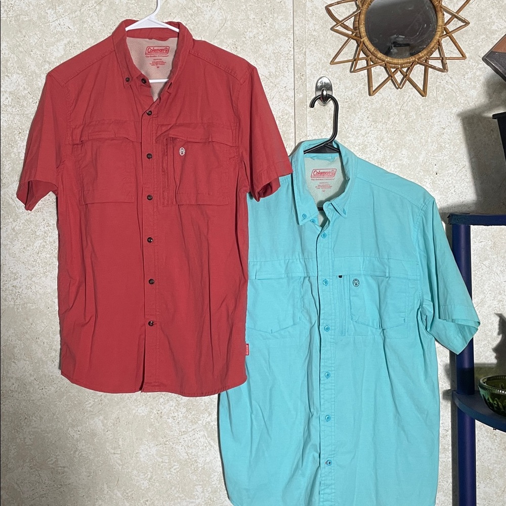 Two Coleman Adventure Stretch 1Red and 1Aqua Short Sleeve Buttoned Shirts Size M